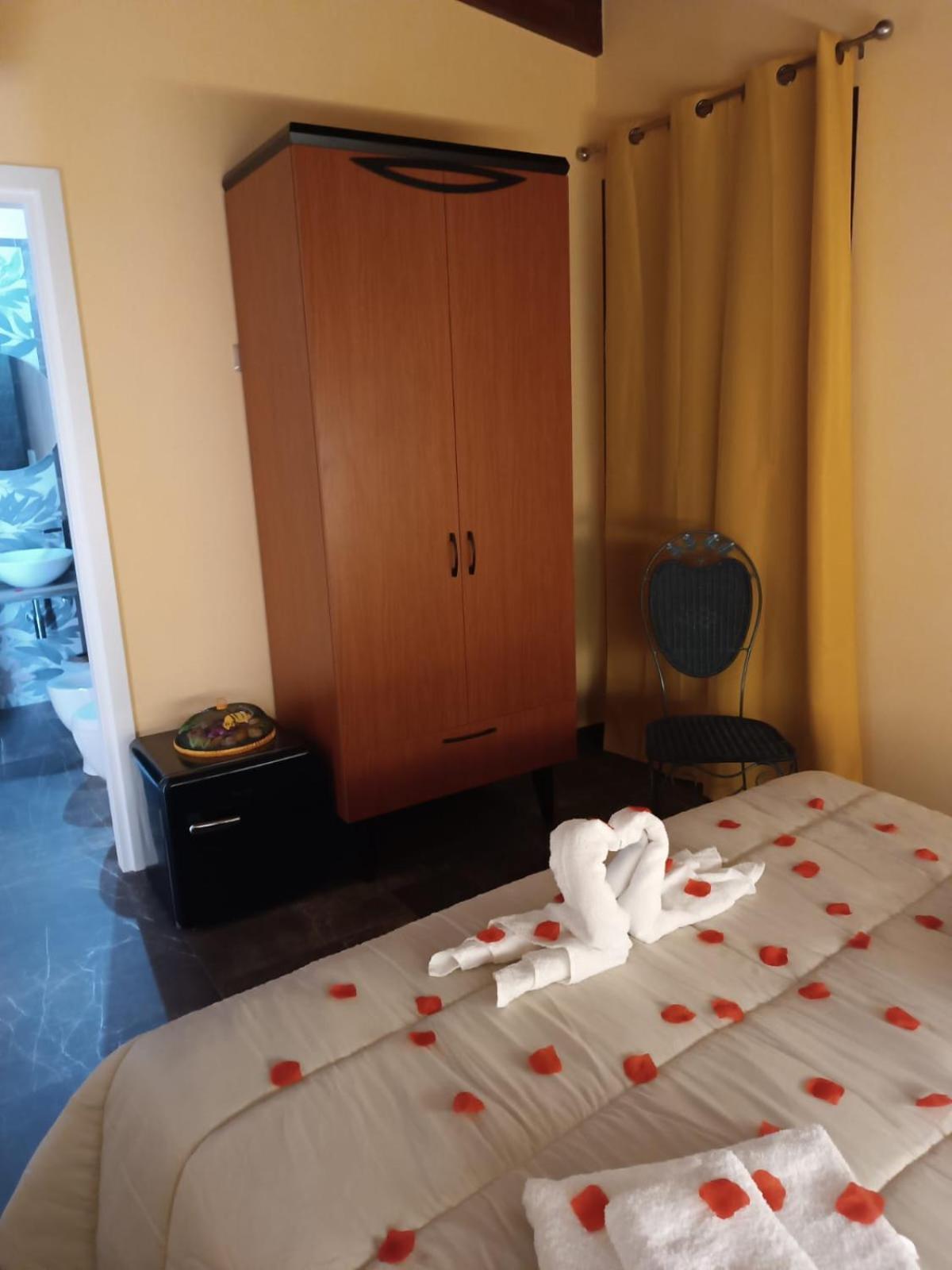 B&B Megale Hellas 罗萨尔诺 外观 照片